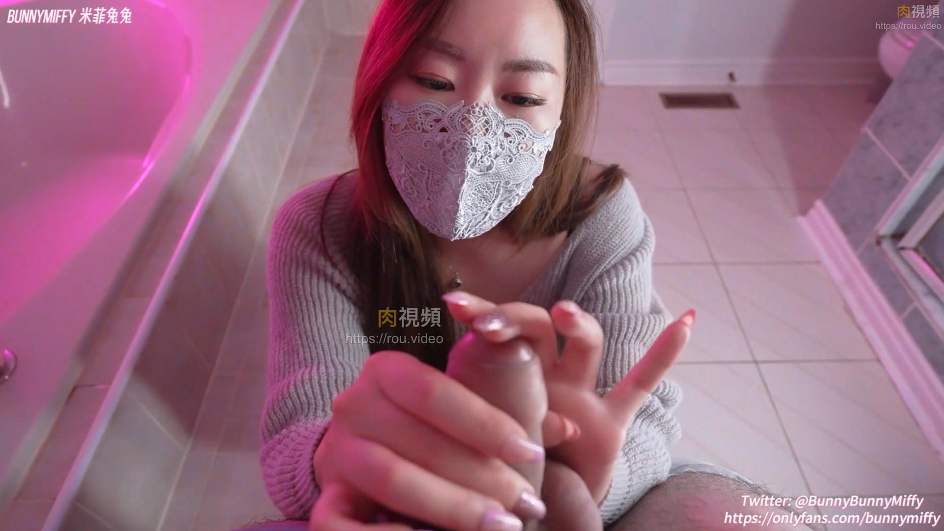老公睡著了 突然想要精液 給鄰居弟弟乳交全射在我胸上了 BunnyMiffy 米菲兔 – 肉視頻,您的私人AV影院
